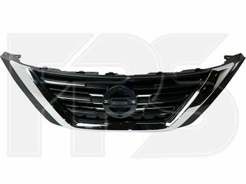 Решітка Радіатора Пластикова Передня Права Nissan Altima 2016-2018